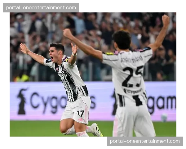 “足球与歌剧”特别展览在米兰开幕，展出多件意甲俱乐部历史球衣