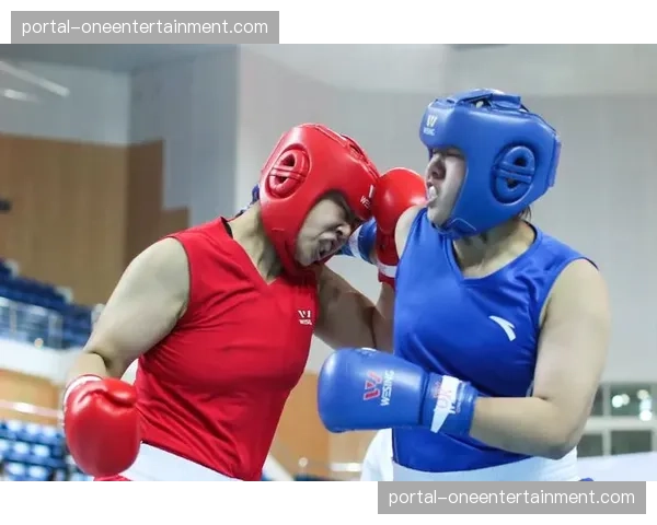 全国青年柔道锦标赛U18女子-63公斤级半决赛：河南选手刘婷婷一本晋级